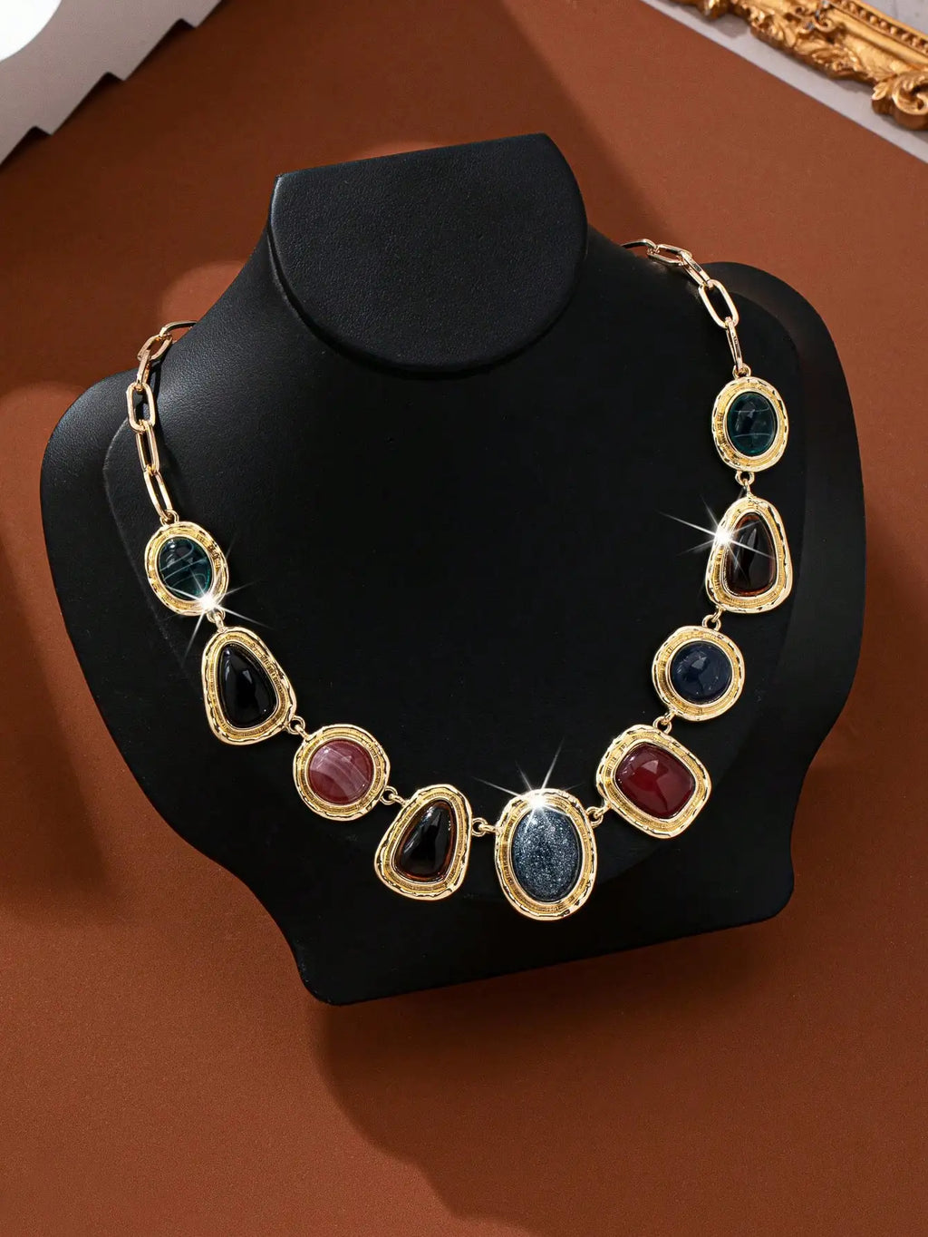 Light Luxury, Necklace