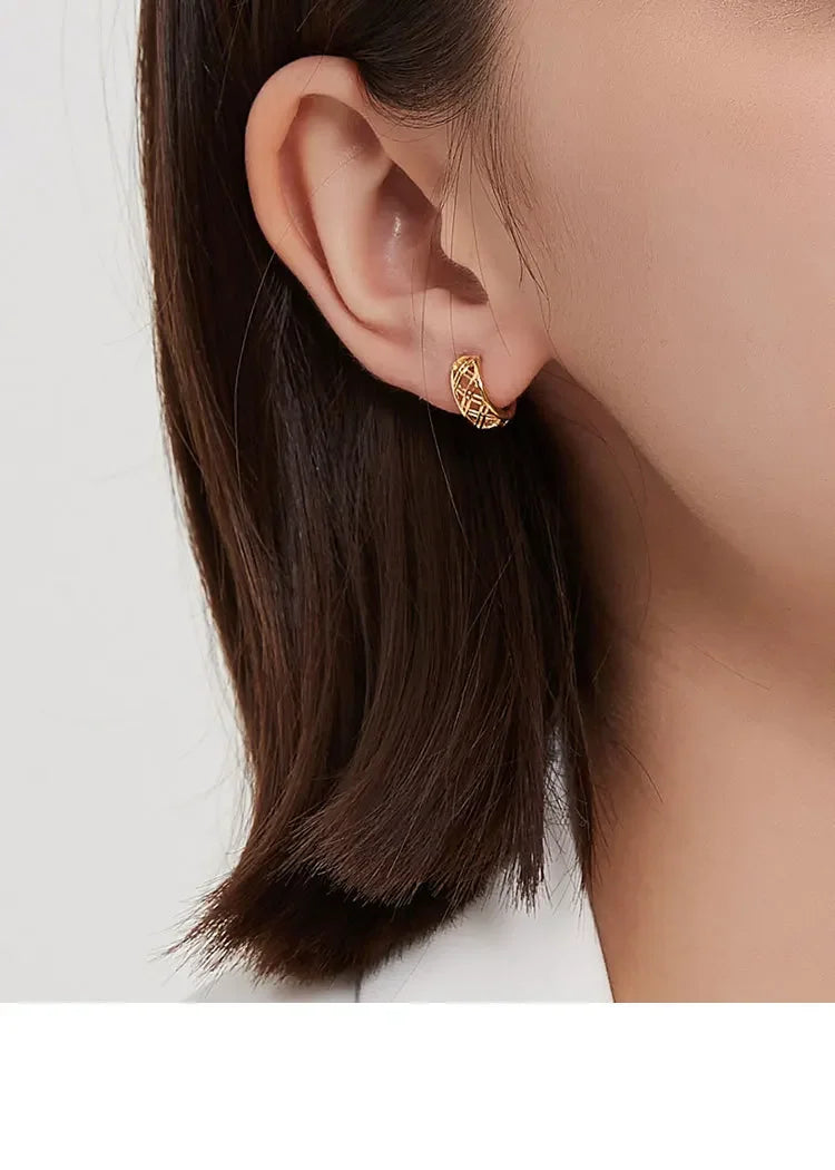 Couple Small Contracted Earrings