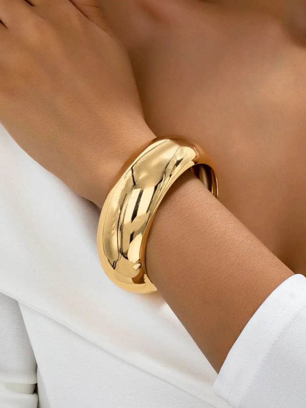 Bracelet with a Wide